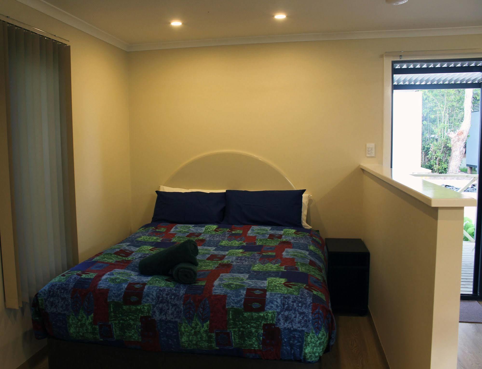Hotel Acclaim Kingsway Tourist Park Madeley Exteriér fotografie