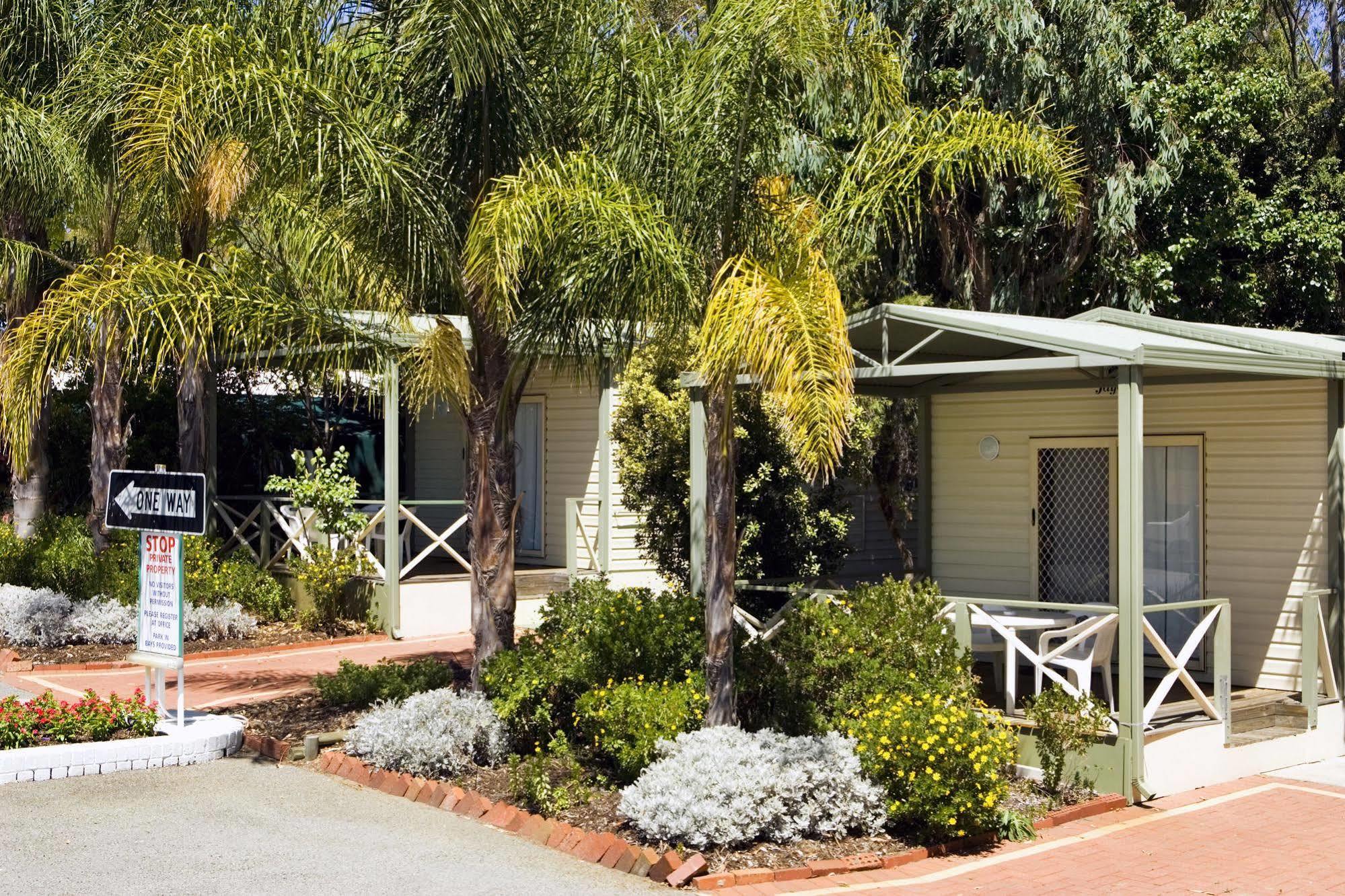 Hotel Acclaim Kingsway Tourist Park Madeley Exteriér fotografie